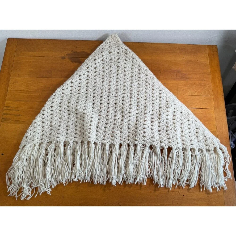 Handmade Ivory Crochet Fringe Shawl Wrap Grannycore Stevie Nicks Cottagecore - Picture 10 of 14